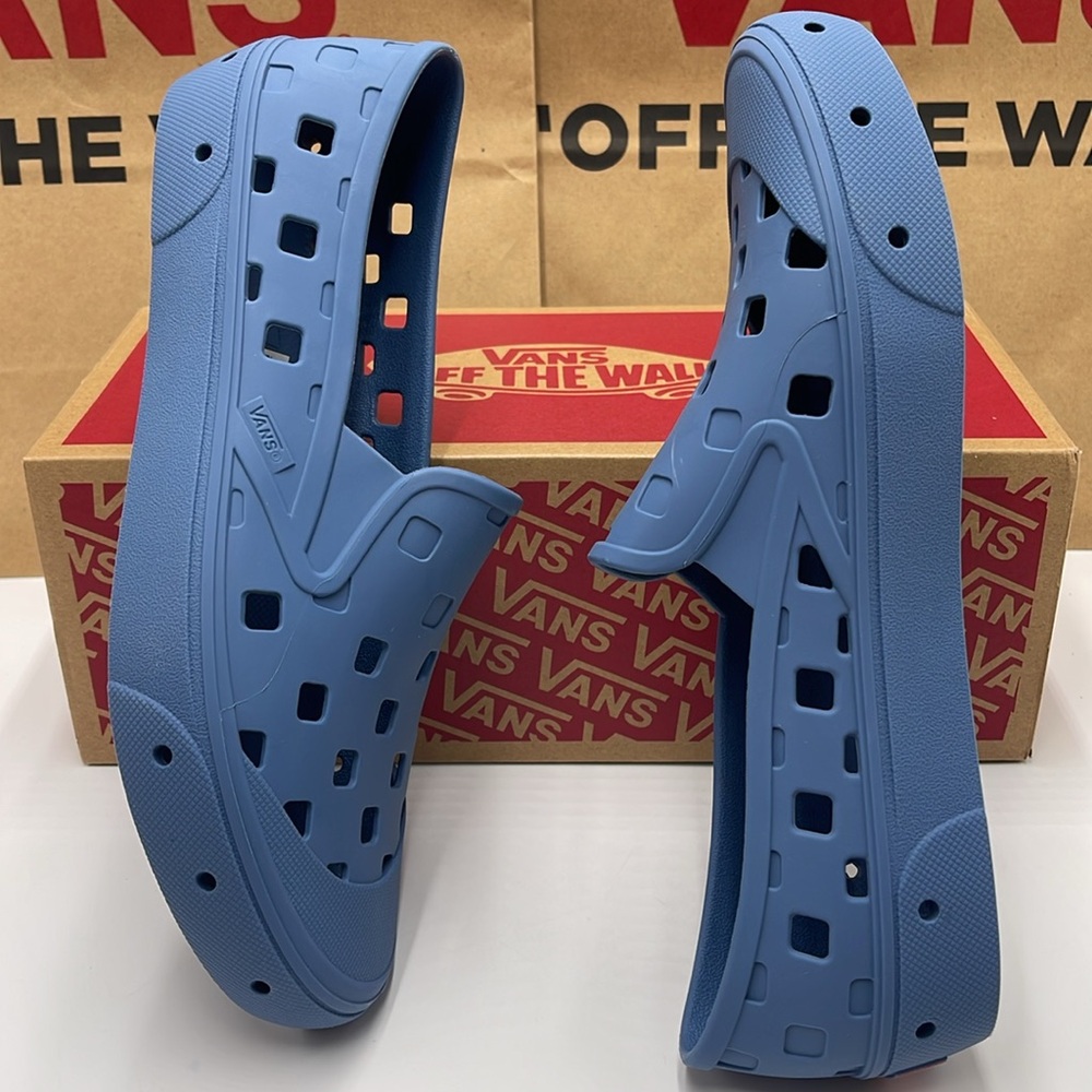 Vans Men’s Slip-On Trk Captains Blue 
VN0A5HF8ZR8
Sneakers - Picture 11 of 16